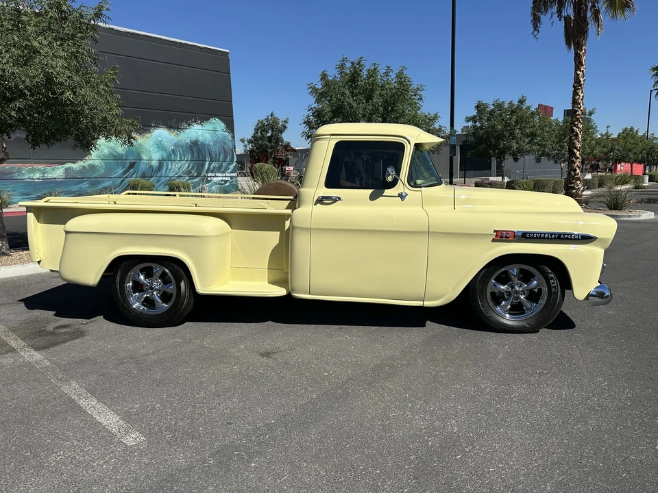 1959 Chevrolet Task Force - Image 4 of 31
