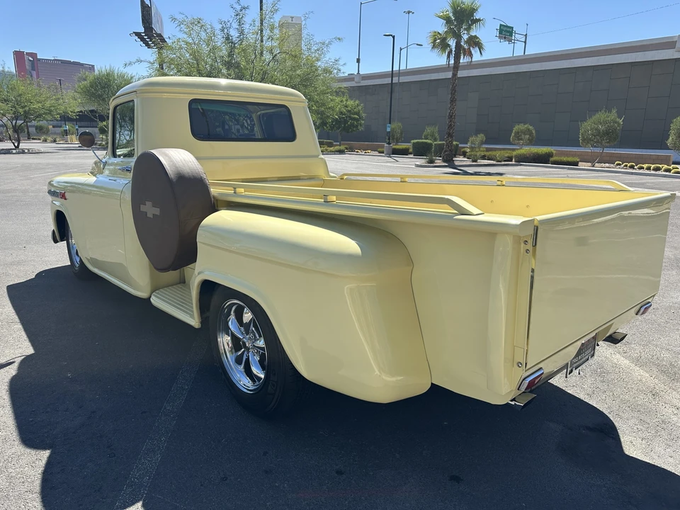 1959 Chevrolet Task Force - Image 7 of 31