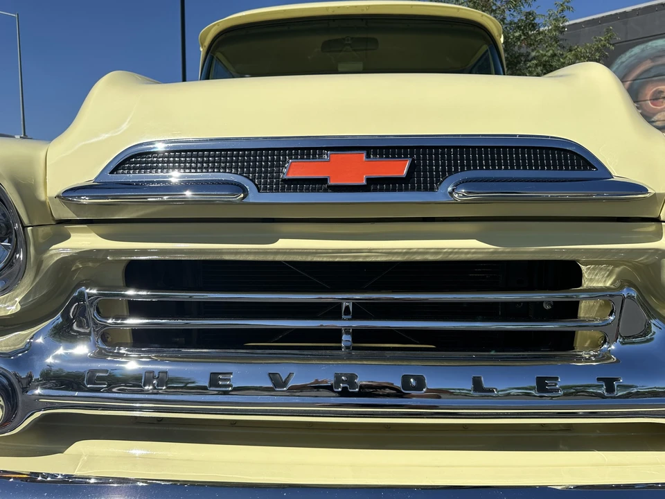 1959 Chevrolet Task Force - Image 12 of 31