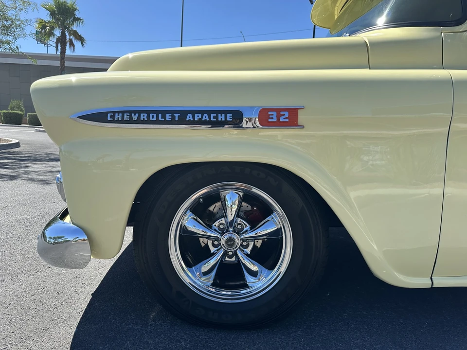 1959 Chevrolet Task Force - Image 15 of 31