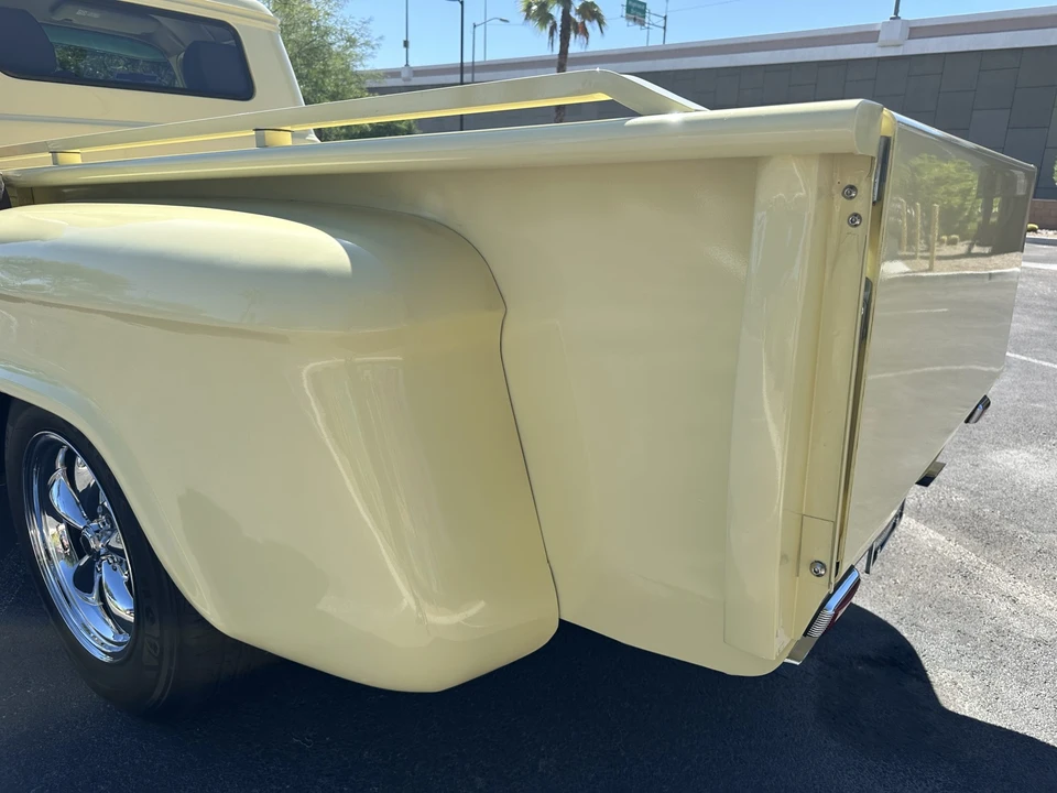 1959 Chevrolet Task Force - Image 22 of 31