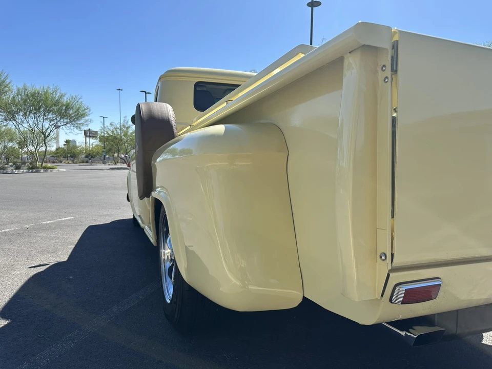 1959 Chevrolet Task Force - Image 23 of 31