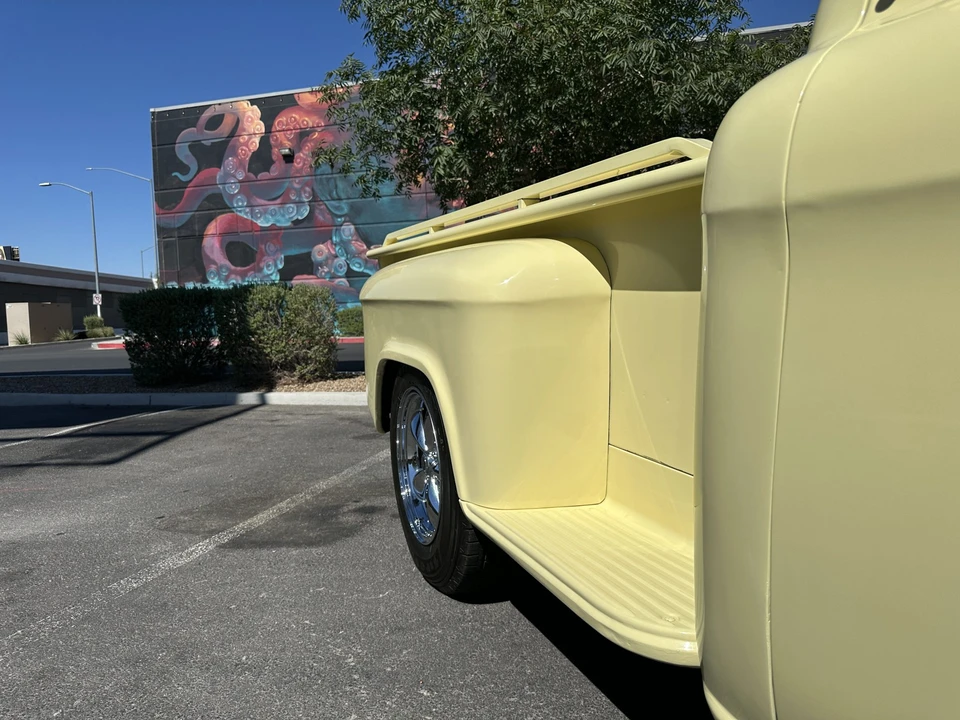 1959 Chevrolet Task Force - Image 30 of 31