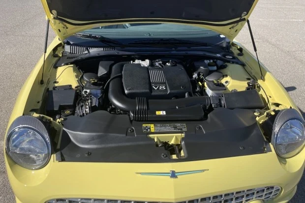 2002 Ford Thunderbird 11th Gen - Image 6 of 8