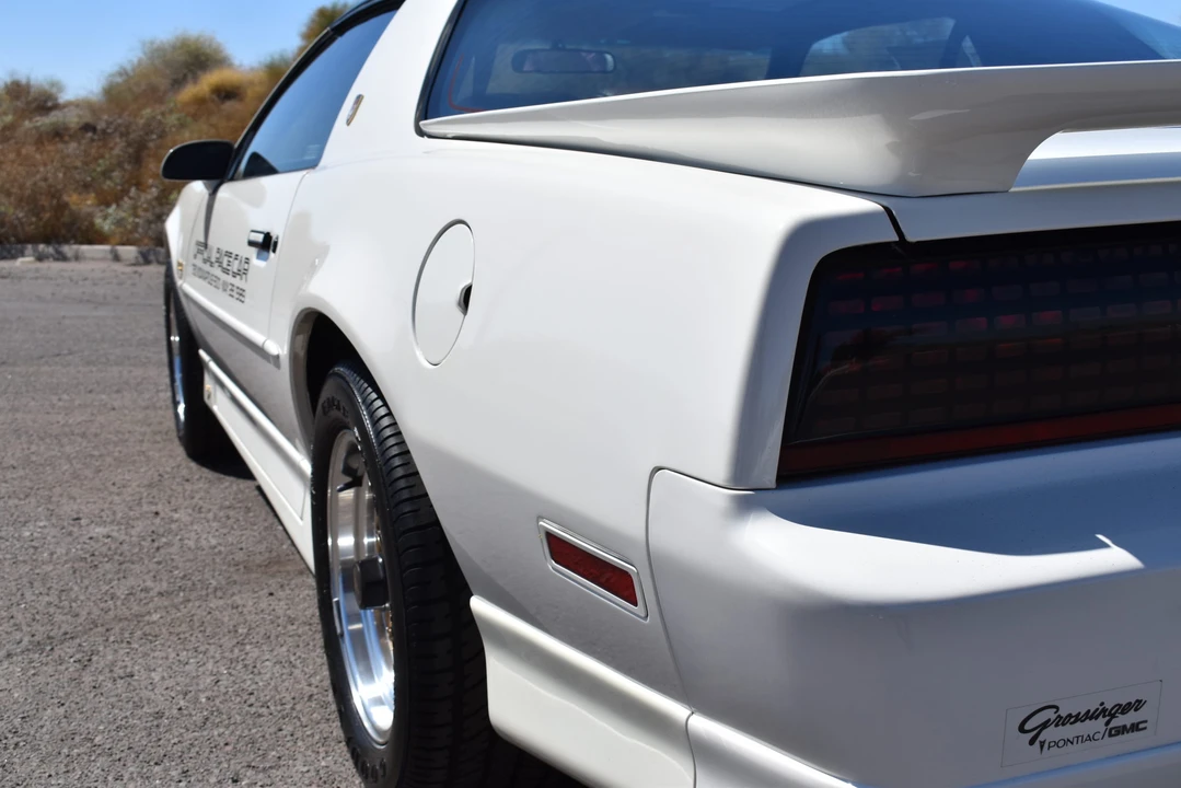 1989 Pontiac Firebird Trans Am 3rd Gen - Image 24 of 31