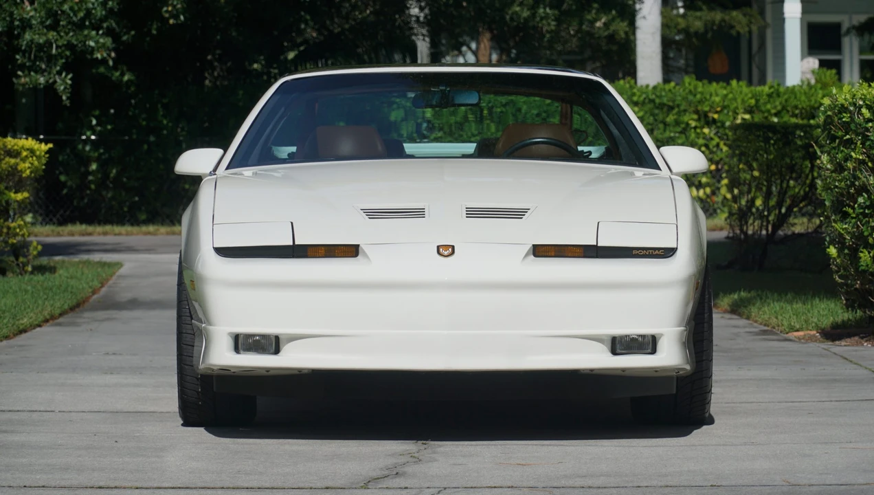 1989 Pontiac Firebird Trans Am 3rd Gen - Image 9 of 31
