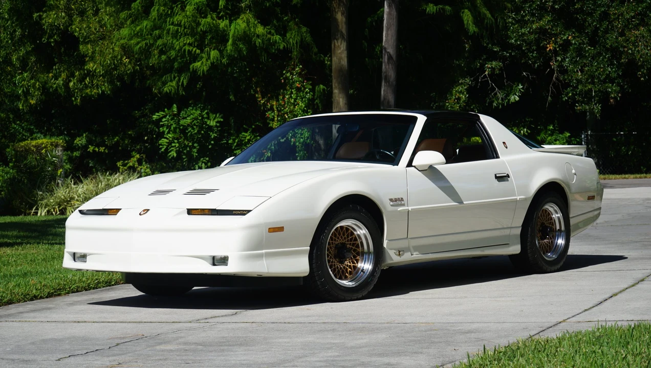 1989 Pontiac Firebird Trans Am 3rd Gen - Image 3 of 31