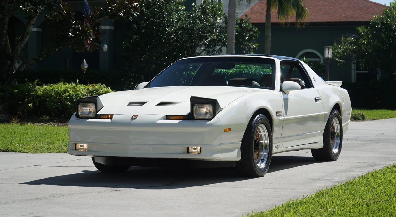 1989 Pontiac Firebird Trans Am 3rd Gen - Image 7 of 31
