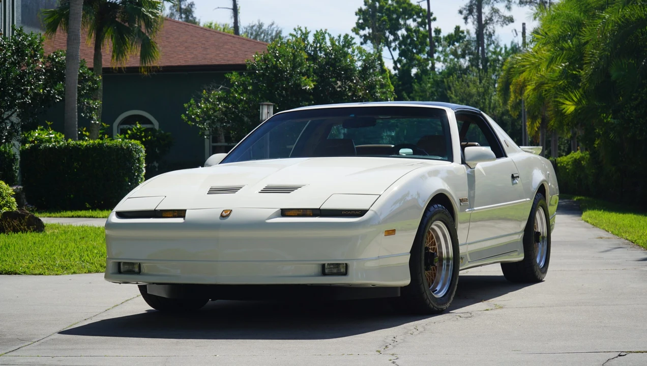 1989 Pontiac Firebird Trans Am 3rd Gen - Image 8 of 31
