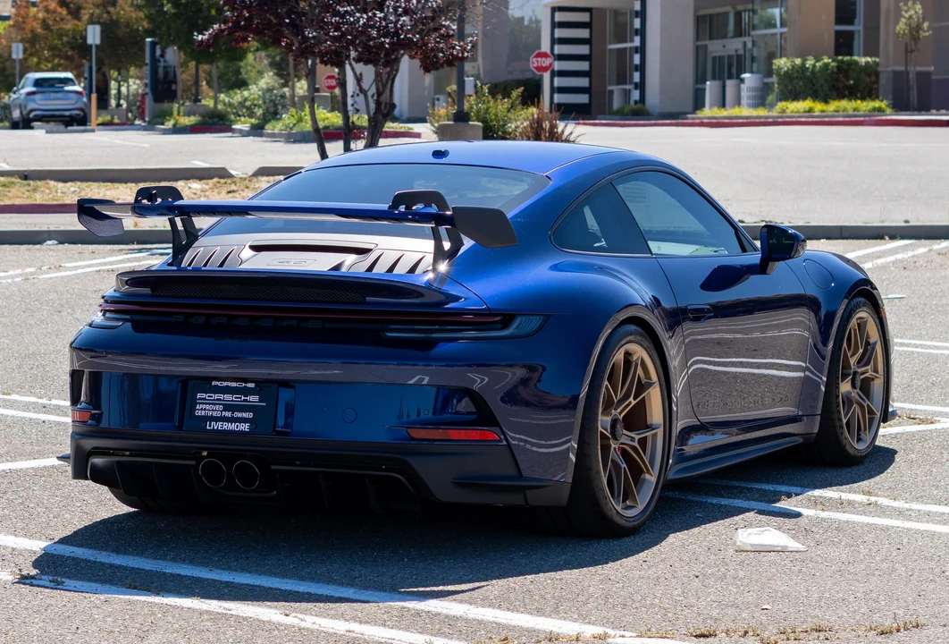 2024 Porsche 992 GT3 - Image 10 of 31