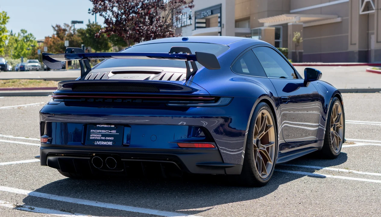2024 Porsche 992 GT3 - Image 9 of 31