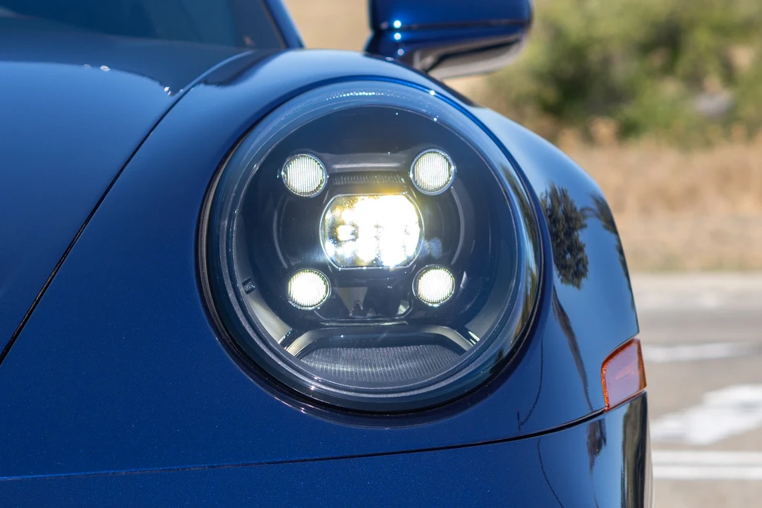 2024 Porsche 992 GT3 - Image 15 of 31