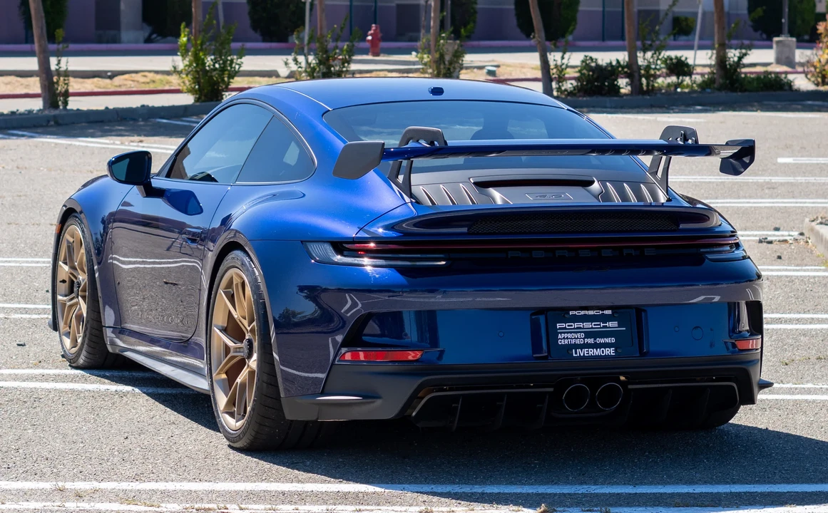 2024 Porsche 992 GT3 - Image 8 of 31