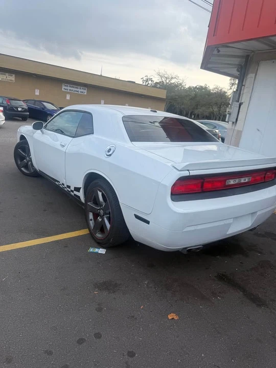 2014 Dodge Challenger 3rd Gen - Image 4 of 5