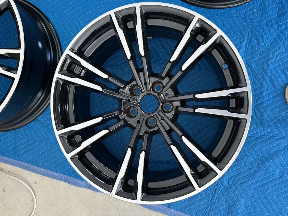 Parts & Memorabilia Wheels - Image 3 of 5