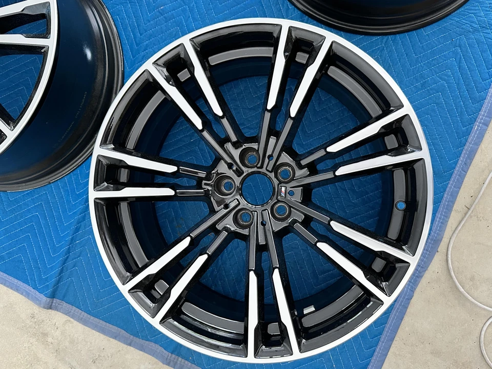 Parts & Memorabilia Wheels - Image 2 of 5