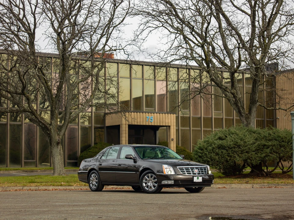 2009 Cadillac DTS - Image 25 of 31