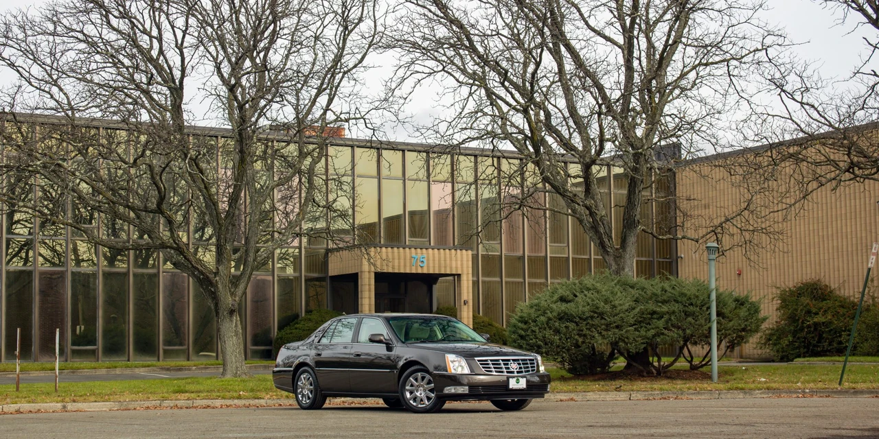 2009 Cadillac DTS - Image 26 of 31
