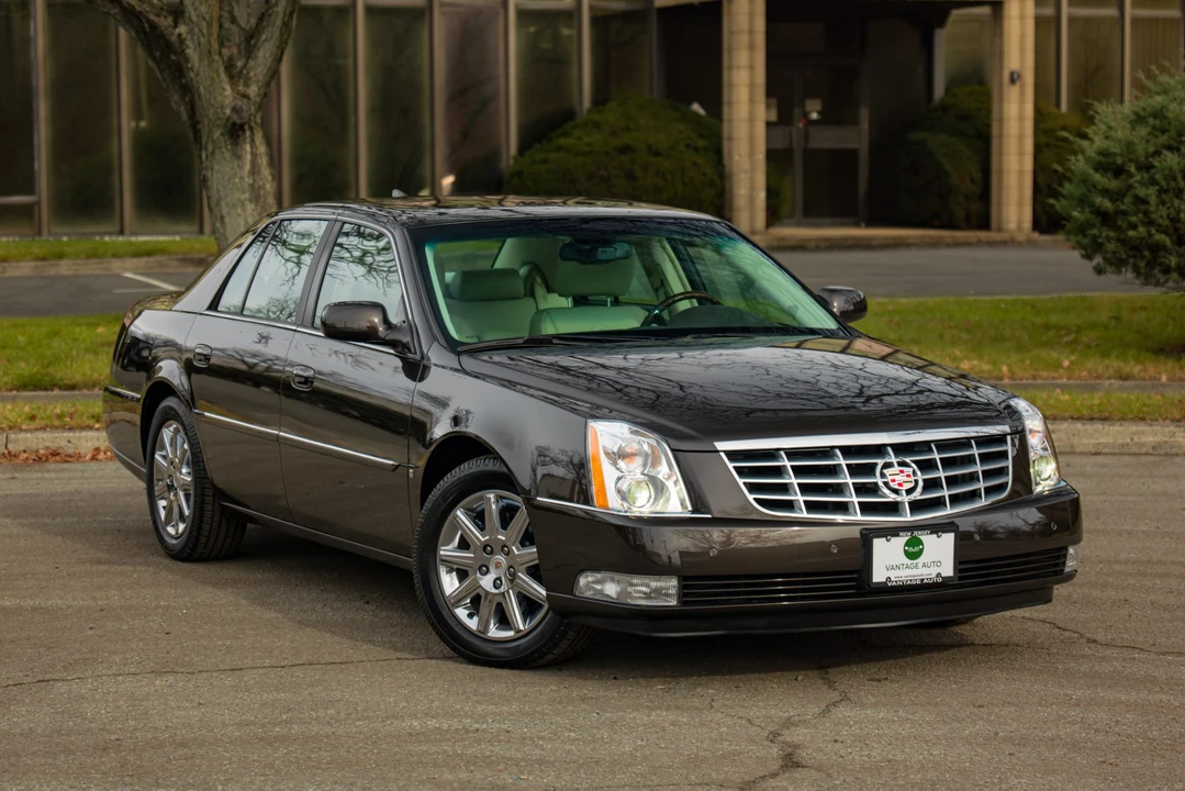 2009 Cadillac DTS - Image 29 of 31