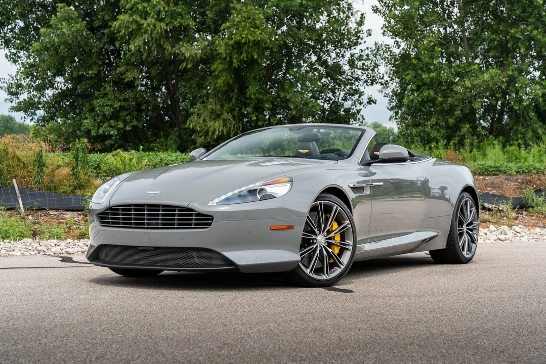 2015 Aston Martin DB9 - Image 2 of 31