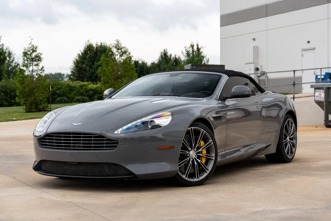 2015 Aston Martin DB9 - Image 28 of 31
