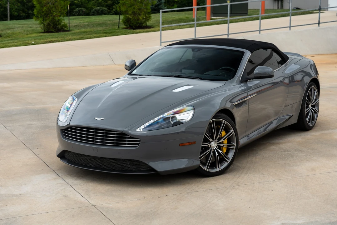 2015 Aston Martin DB9 - Image 29 of 31