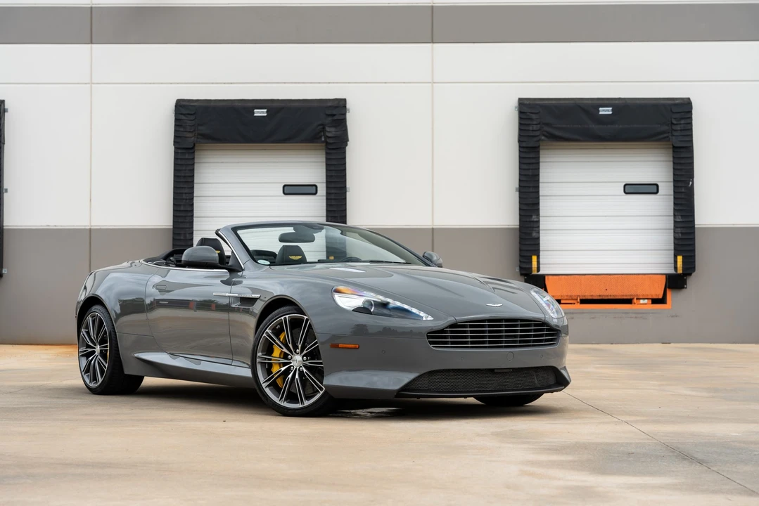 2015 Aston Martin DB9 - Image 14 of 31