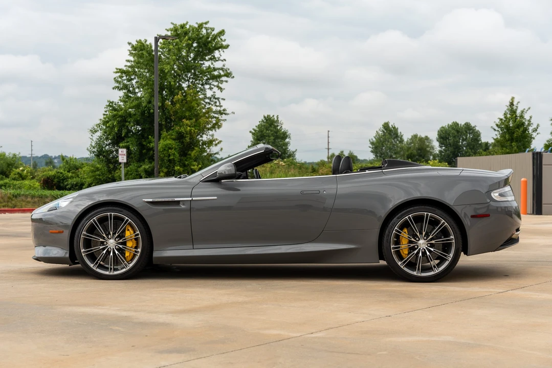 2015 Aston Martin DB9 - Image 26 of 31