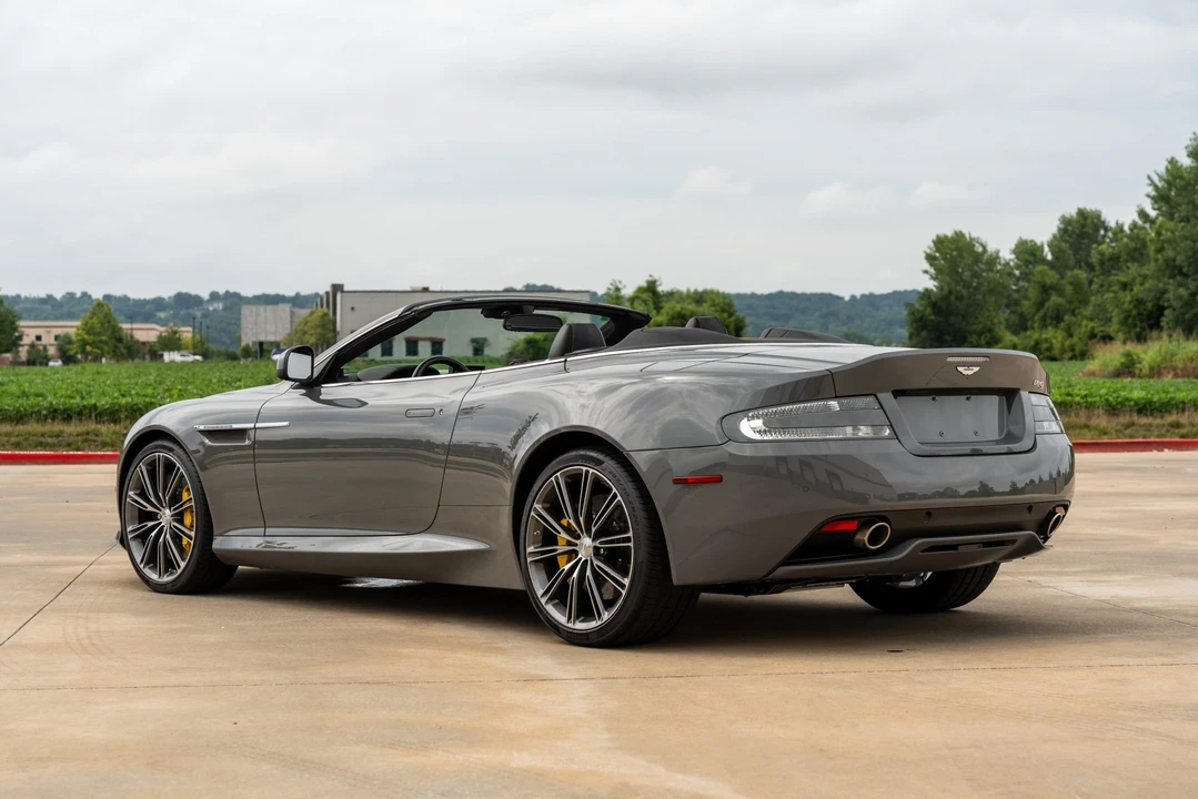 2015 Aston Martin DB9 - Image 24 of 31