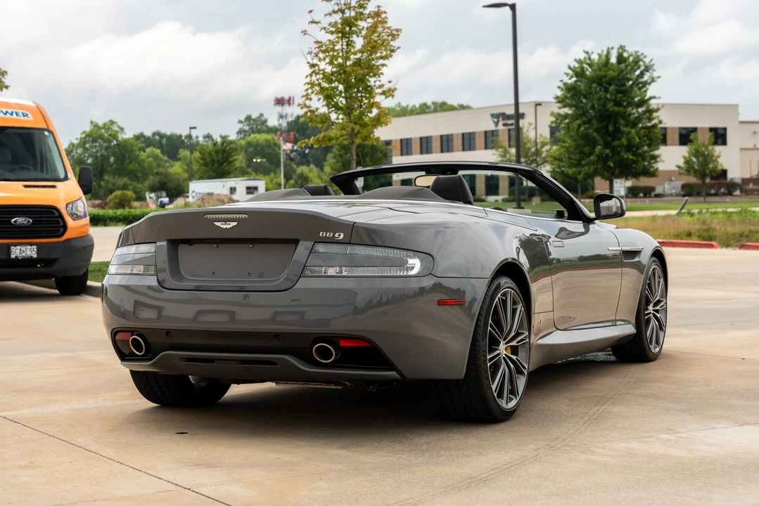 2015 Aston Martin DB9 - Image 19 of 31