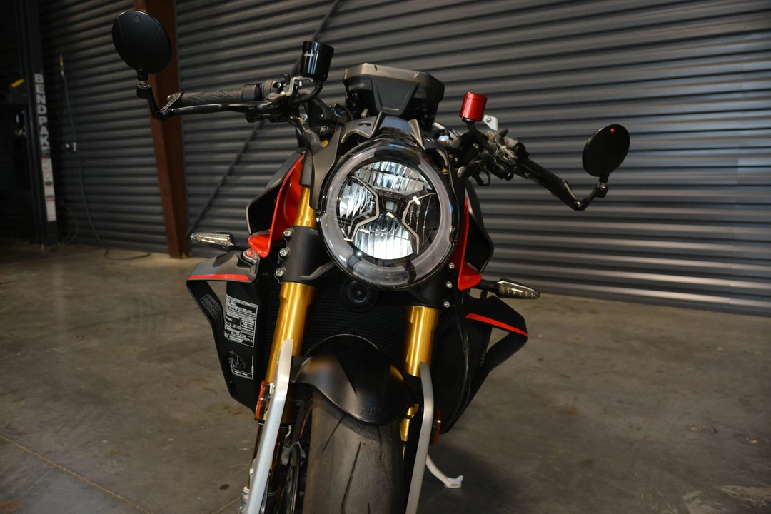 2023 MV Agusta Brutale - Image 13 of 31
