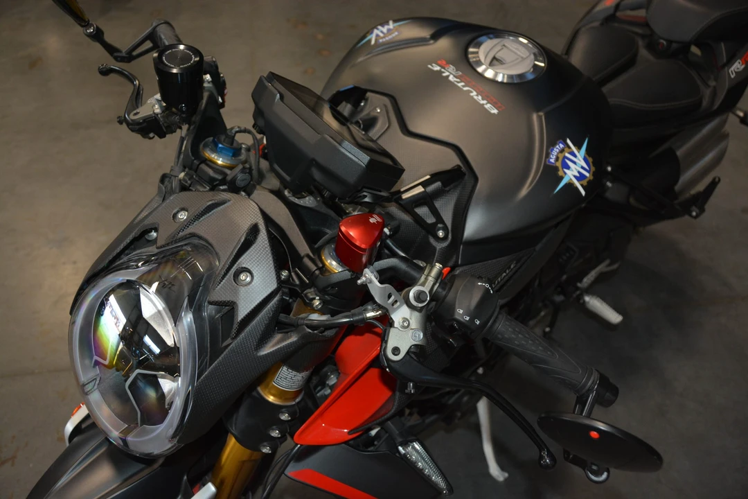 2023 MV Agusta Brutale - Image 14 of 31