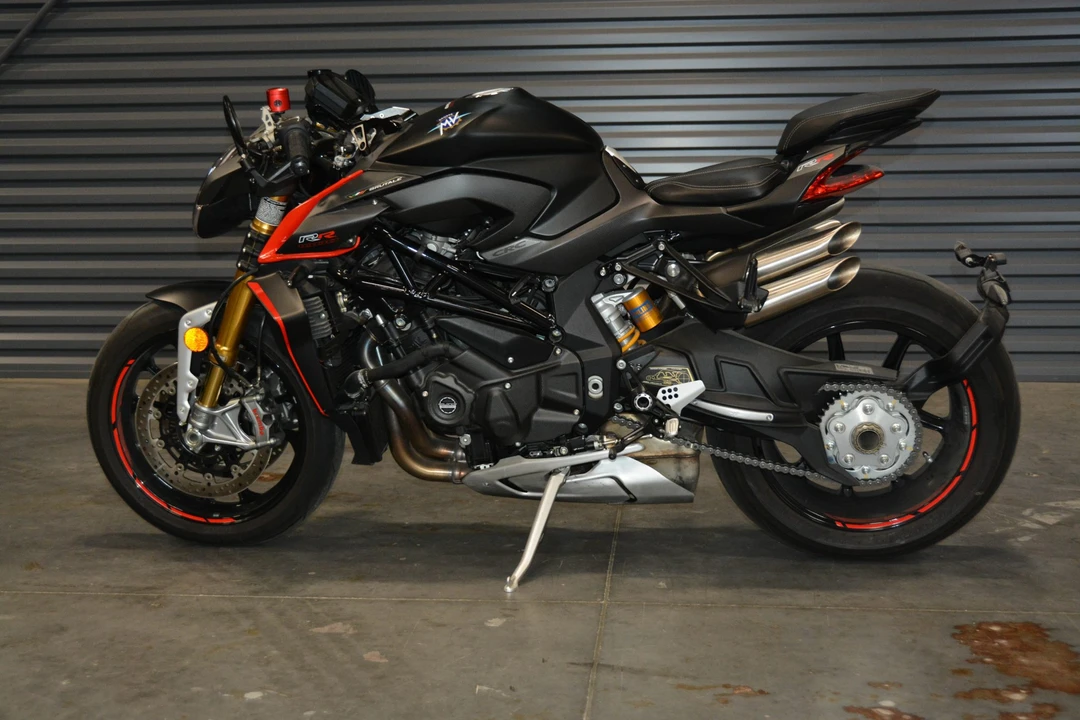2023 MV Agusta Brutale - Image 4 of 31