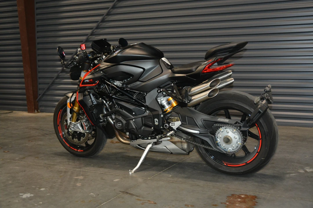 2023 MV Agusta Brutale - Image 5 of 31