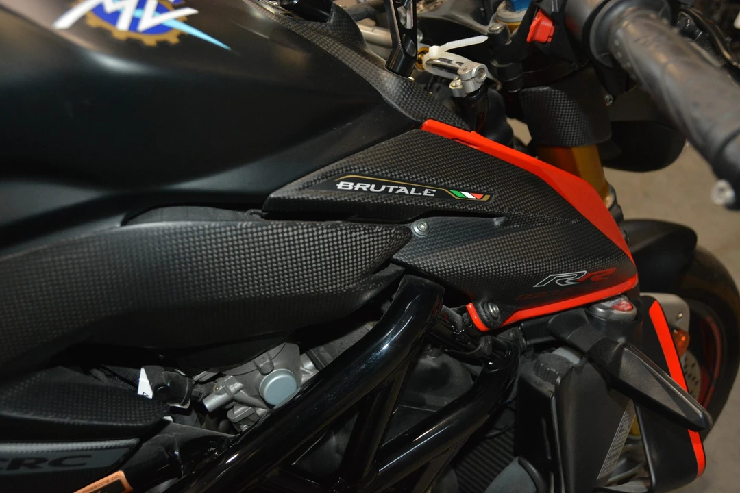 2023 MV Agusta Brutale - Image 8 of 31