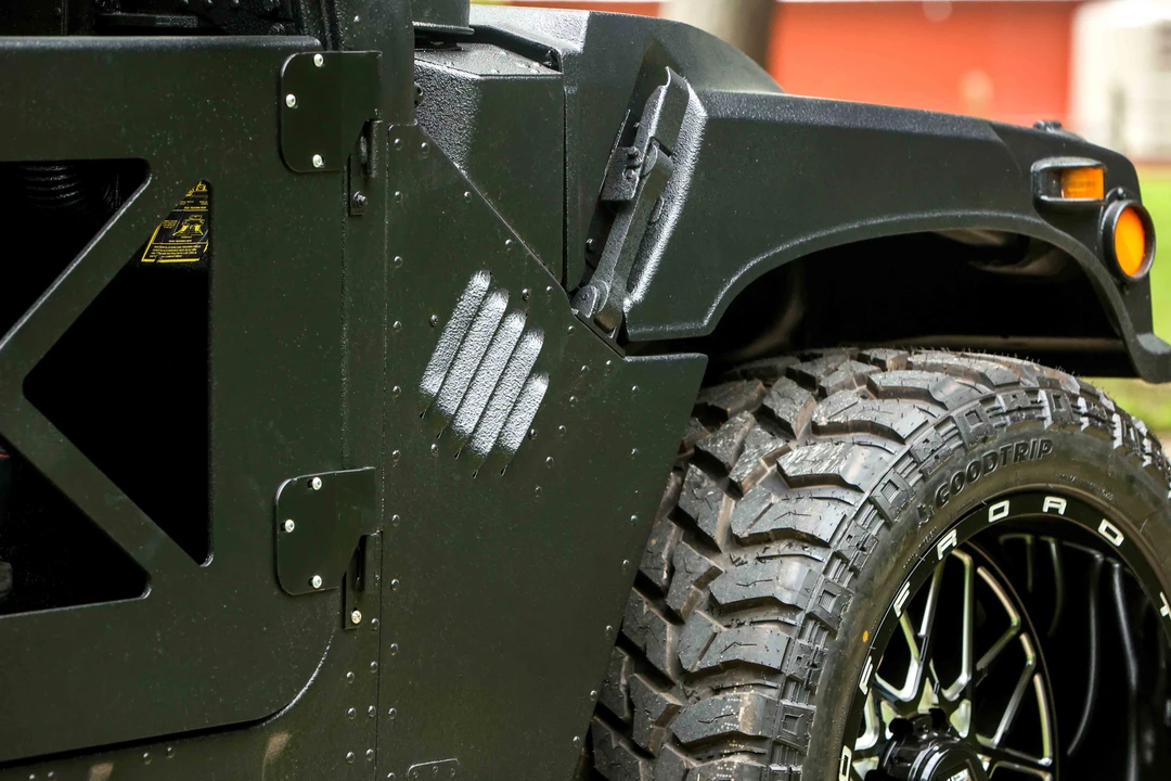 2005 AM General Hummer - Image 17 of 31