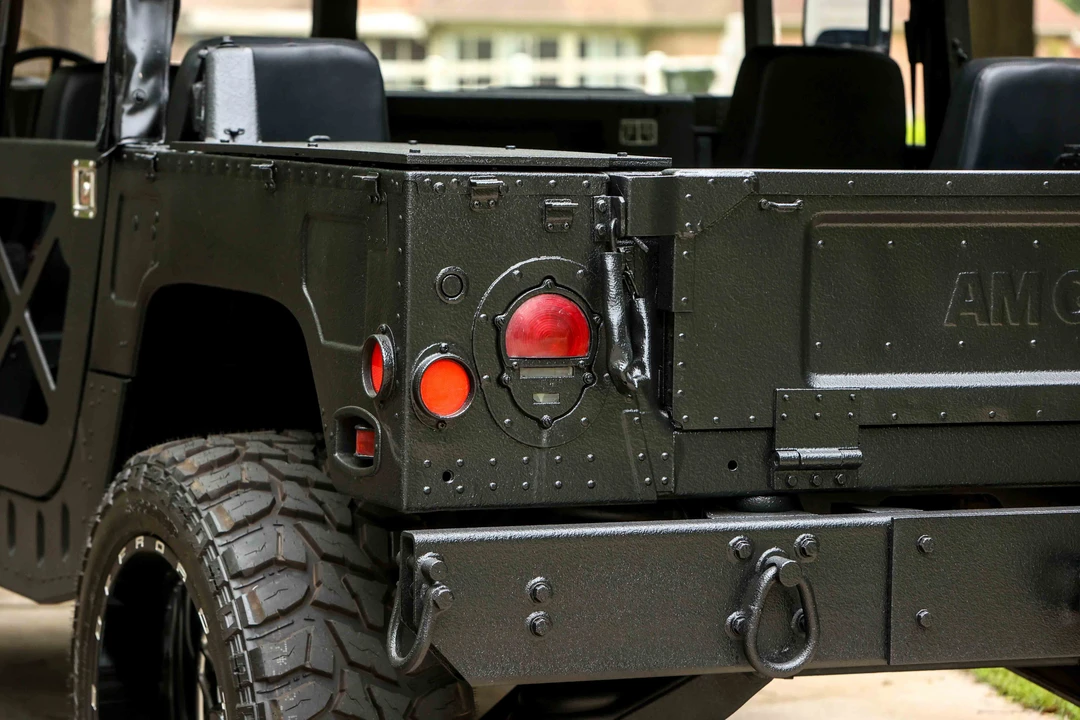 2005 AM General Hummer - Image 11 of 31