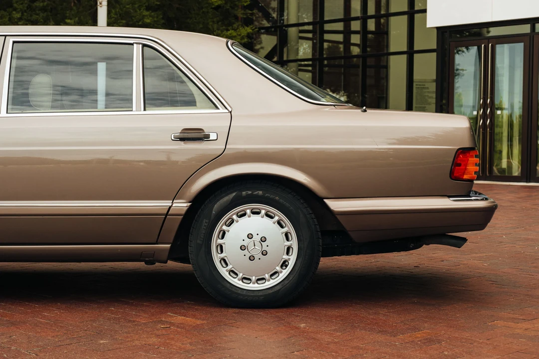 1989 Mercedes-Benz W126 S-Class Sedan - Image 22 of 31