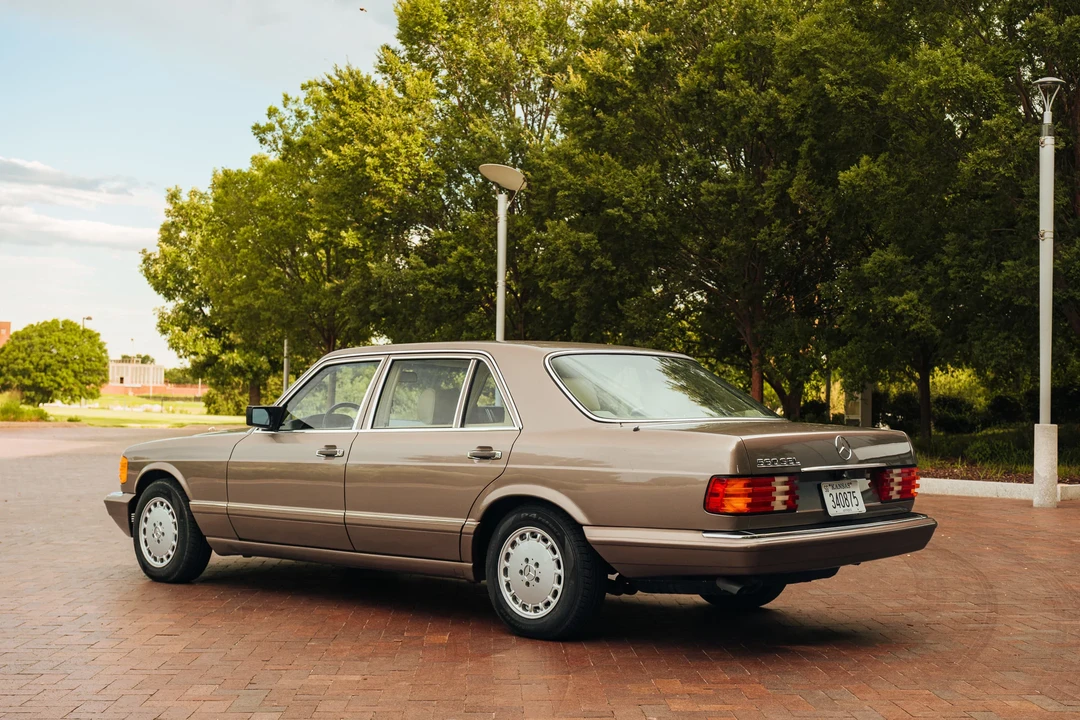 1989 Mercedes-Benz W126 S-Class Sedan - Image 14 of 31