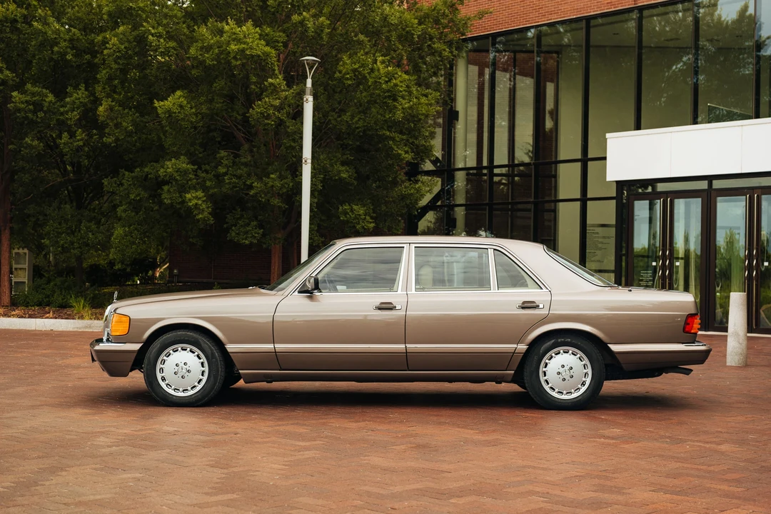 1989 Mercedes-Benz W126 S-Class Sedan - Image 13 of 31