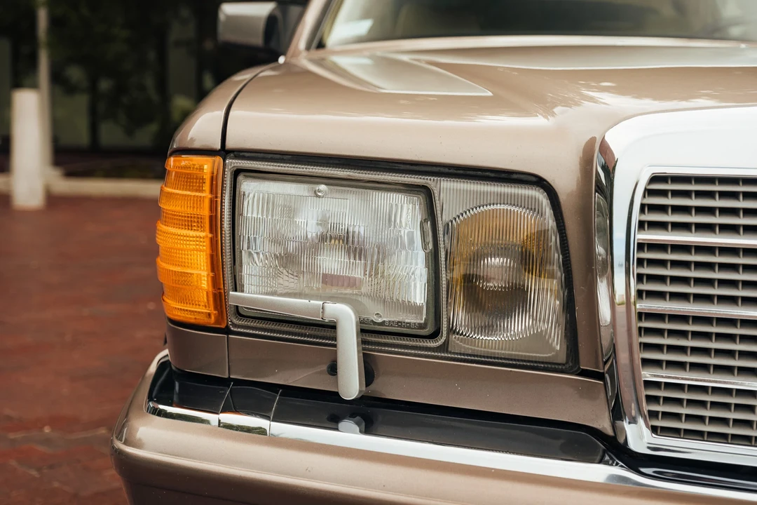 1989 Mercedes-Benz W126 S-Class Sedan - Image 25 of 31