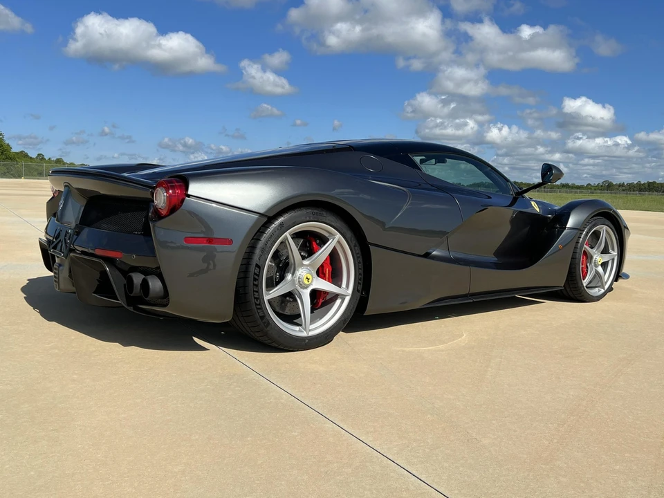 2014 Ferrari LaFerrari - Image 10 of 31