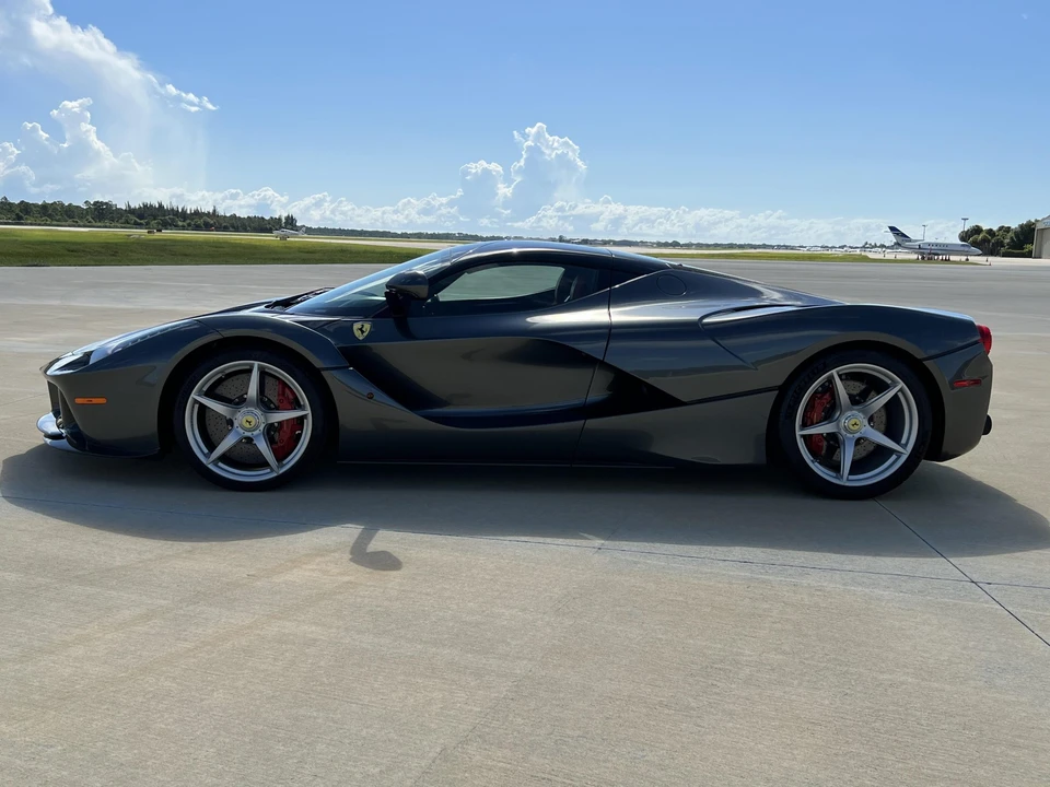 2014 Ferrari LaFerrari - Image 4 of 31
