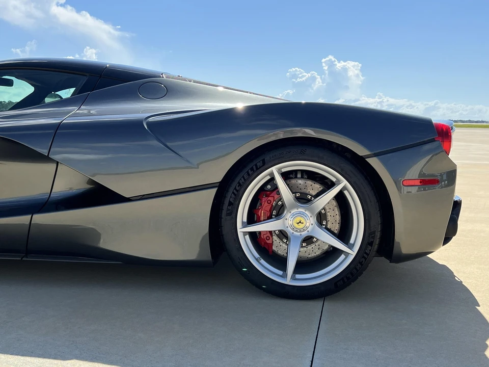2014 Ferrari LaFerrari - Image 28 of 31
