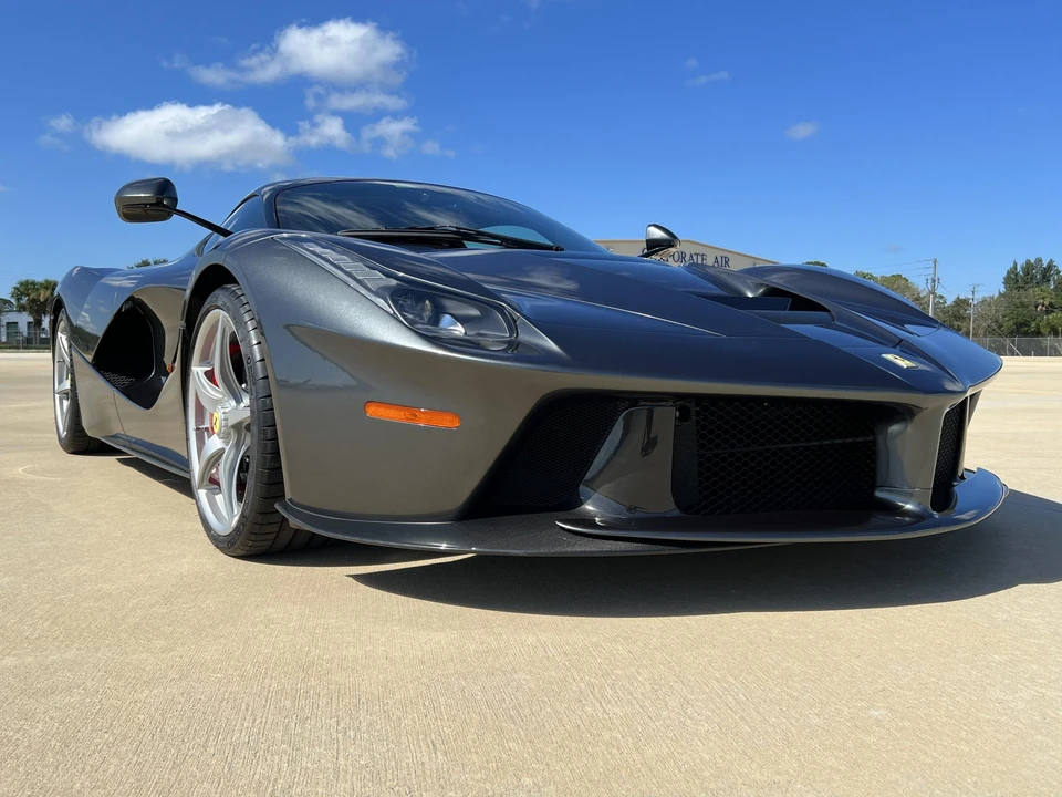 2014 Ferrari LaFerrari - Image 15 of 31
