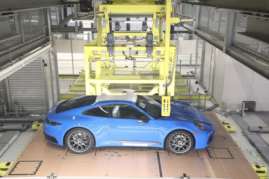 2024 Porsche 992 Carrera T - Image 7 of 20