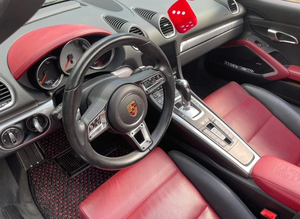 2017 Porsche 718 Boxster S - Image 4 of 8