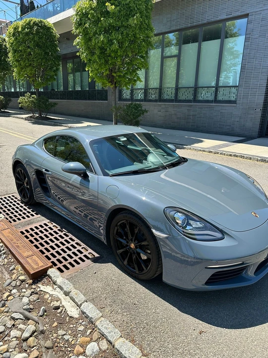 2017 Porsche 718 Cayman - Image 8 of 21