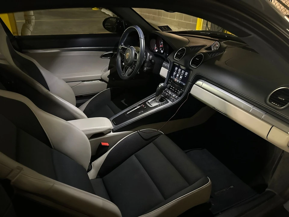 2017 Porsche 718 Cayman - Image 14 of 21