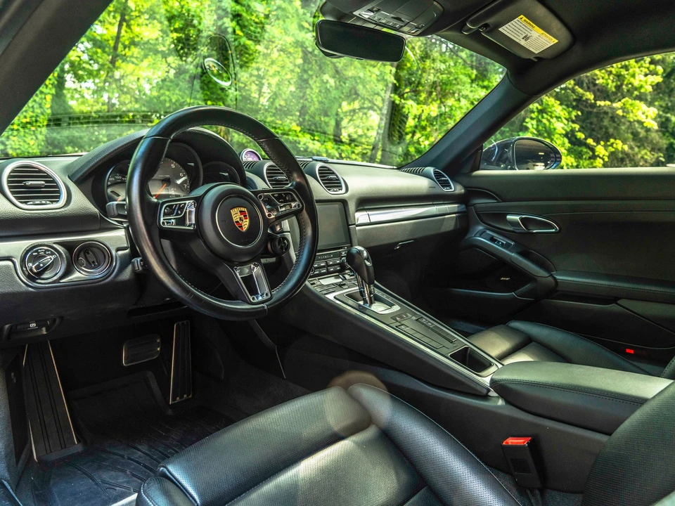 2017 Porsche 718 Cayman S - Image 25 of 31